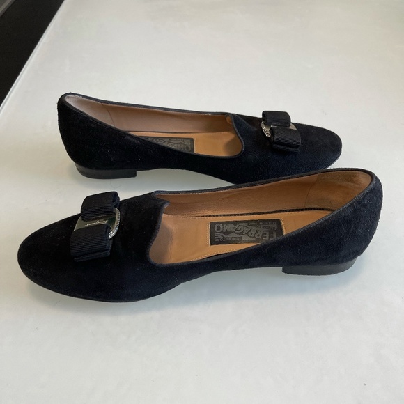Salvatore Ferragamo Scotty Loafers - Black Velvet - Size 6.5 - Silver buckle - Picture 4 of 9